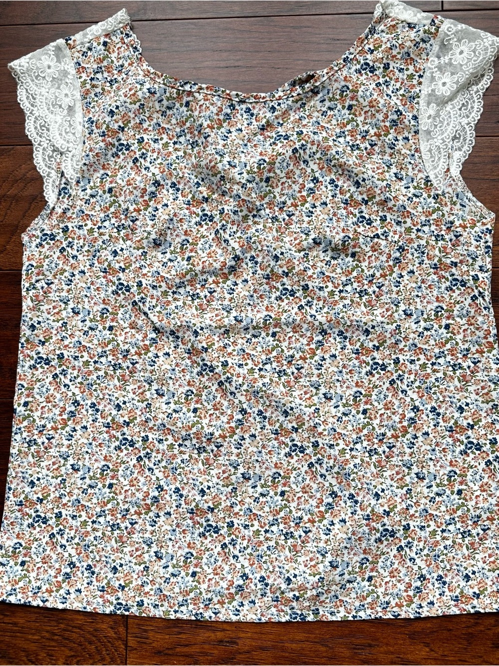 SHEIN White Floral Lace-Trim Top with Blue & Rust Blooms